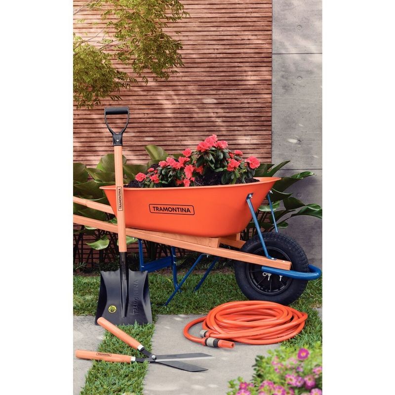 Carrinho_De_Mo_Com_Caamba_Funda_Plstica_Laranja_55l_Brao_De_Madeira_E_Pneu_Com_Cmara_Tramontina_92755403jpg