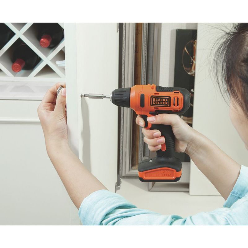 Furadeira__Parafusadeira_38_12v_Com_Acessorios_Bivolt_Ld12sBr_BlackDecker_102192204jpg