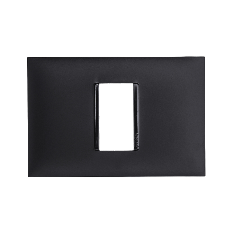 Placa_Plus_1_Posto_4x2_Preto_Legrand_102455501png