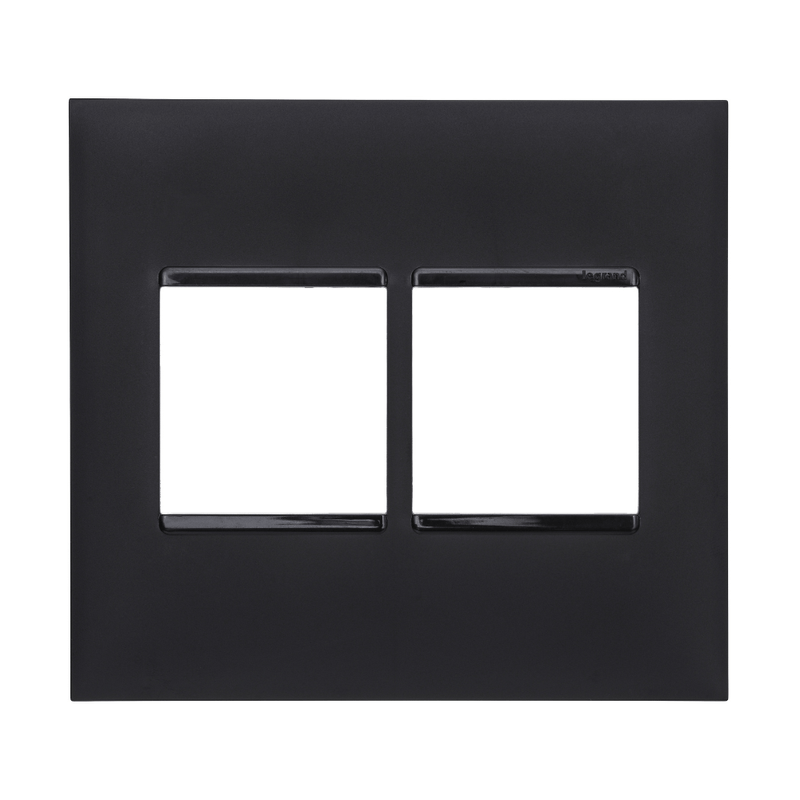 Placa_Plus_22_Postos_4x4_Preto_Legrand_102456101png