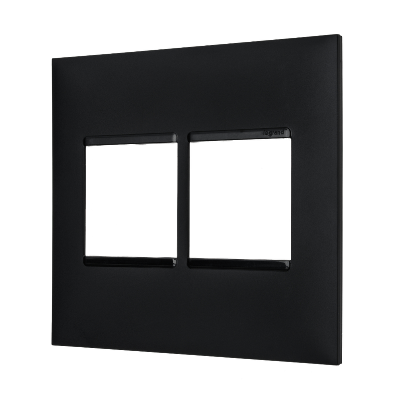 Placa_Plus_22_Postos_4x4_Preto_Legrand_102456102png