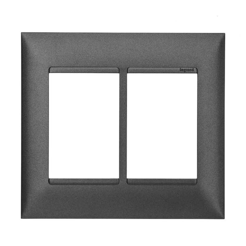 Placa_Plus_33_Postos_4x4_Preto_Onix_Legrand_102457501png