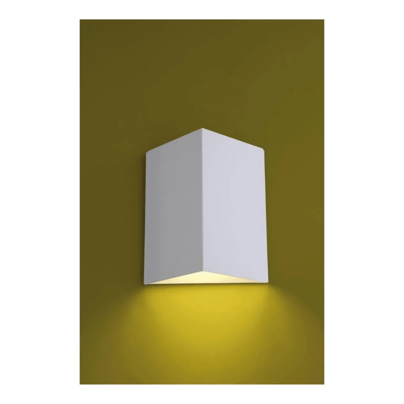 Arandela_Tringulo_Alumnio_Lisa_Branca_960br_Ideal_93940402png